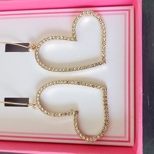 Goldtone heart earrings